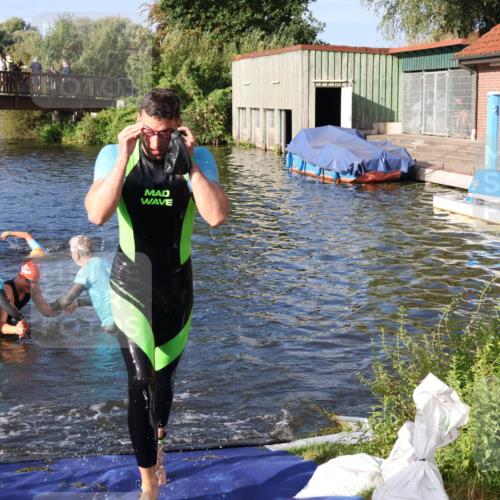 31.08.2025 - Elbe Triathlon Hamburg Luisa Fischer http://msf.ph/oto/8675495 31.08.2025 08:57:31 Schwimmen 462, 516, 532 meine-sportfotos.de