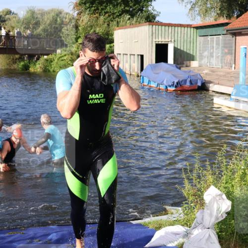 31.08.2025 - Elbe Triathlon Hamburg Luisa Fischer http://msf.ph/oto/8675497 31.08.2025 08:57:31 Schwimmen 462, 516, 532 meine-sportfotos.de