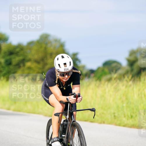 31.08.2025 - Elbe Triathlon Hamburg Michael Burmester http://msf.ph/oto/8675519 31.08.2025 10:20:22 Radfahren 854 meine-sportfotos.de