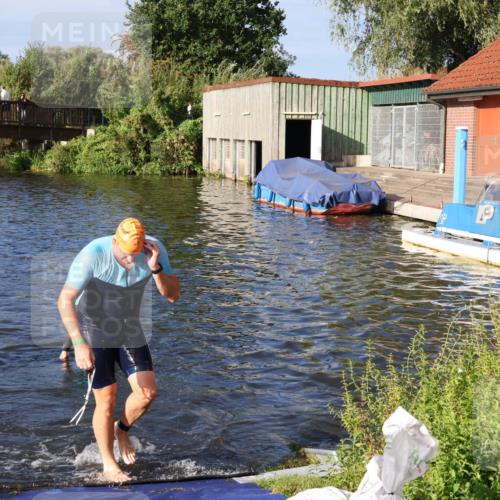 31.08.2025 - Elbe Triathlon Hamburg Luisa Fischer http://msf.ph/oto/8675522 31.08.2025 08:57:42 Schwimmen 550 meine-sportfotos.de