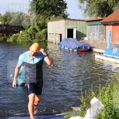 31.08.2025 - Elbe Triathlon Hamburg Luisa Fischer http://msf.ph/oto/8675527 31.08.2025 08:57:42 Schwimmen 550 meine-sportfotos.de