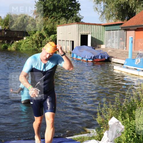 31.08.2025 - Elbe Triathlon Hamburg Luisa Fischer http://msf.ph/oto/8675528 31.08.2025 08:57:43 Schwimmen 550 meine-sportfotos.de