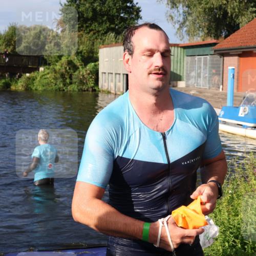 31.08.2025 - Elbe Triathlon Hamburg Luisa Fischer http://msf.ph/oto/8675535 31.08.2025 08:57:44 Schwimmen 550 meine-sportfotos.de