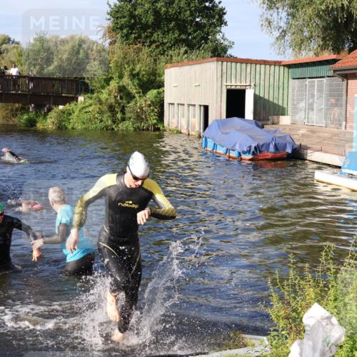 31.08.2025 - Elbe Triathlon Hamburg Luisa Fischer http://msf.ph/oto/8675560 31.08.2025 08:58:24 Schwimmen 395, 426, 430, 439 meine-sportfotos.de