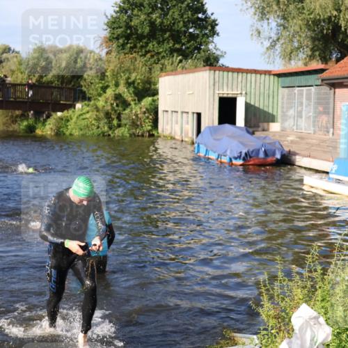 31.08.2025 - Elbe Triathlon Hamburg Luisa Fischer http://msf.ph/oto/8675572 31.08.2025 08:58:26 Schwimmen 395, 426, 430, 439 meine-sportfotos.de