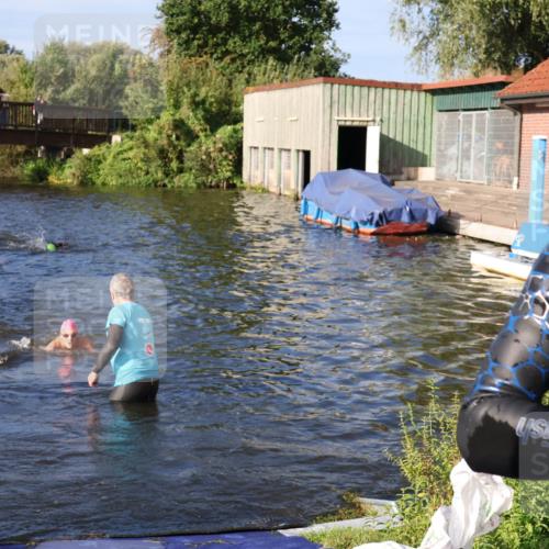 31.08.2025 - Elbe Triathlon Hamburg Luisa Fischer http://msf.ph/oto/8675582 31.08.2025 08:58:28 Schwimmen 395, 426, 430, 439 meine-sportfotos.de