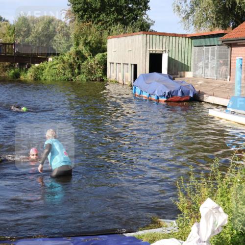 31.08.2025 - Elbe Triathlon Hamburg Luisa Fischer http://msf.ph/oto/8675588 31.08.2025 08:58:29 Schwimmen 395, 426, 430 meine-sportfotos.de