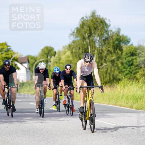 31.08.2025 - Elbe Triathlon Hamburg Michael Burmester http://msf.ph/oto/8675595 31.08.2025 10:20:46 Radfahren 564, 588, 749, 947, 968, 1012, 1023, 1045, 1078, 1100 meine-sportfotos.de