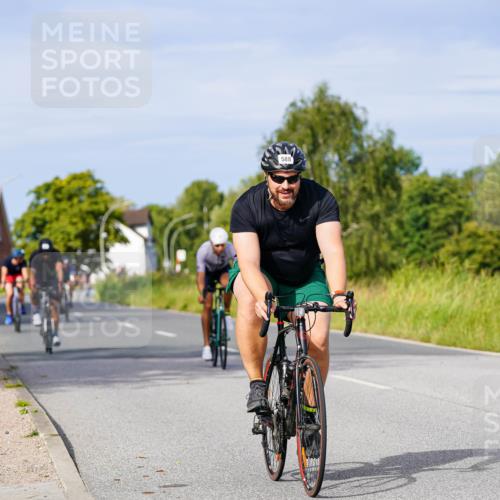 31.08.2025 - Elbe Triathlon Hamburg Michael Burmester http://msf.ph/oto/8675612 31.08.2025 10:20:48 Radfahren 419, 564, 588, 749, 947, 968, 1012, 1023, 1045, 1078, 1100 meine-sportfotos.de