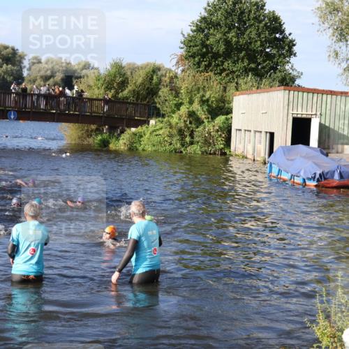 31.08.2025 - Elbe Triathlon Hamburg Luisa Fischer http://msf.ph/oto/8675614 31.08.2025 08:58:37 Schwimmen 395, 426, 464 meine-sportfotos.de
