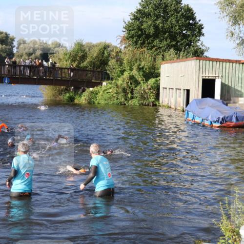 31.08.2025 - Elbe Triathlon Hamburg Luisa Fischer http://msf.ph/oto/8675617 31.08.2025 08:58:38 Schwimmen 395, 436, 464 meine-sportfotos.de
