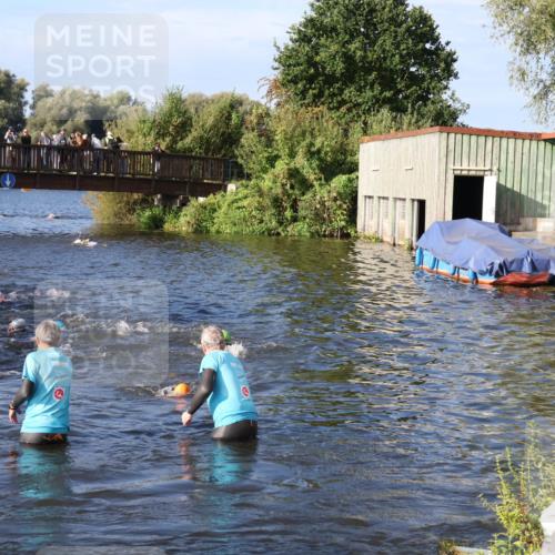 31.08.2025 - Elbe Triathlon Hamburg Luisa Fischer http://msf.ph/oto/8675620 31.08.2025 08:58:38 Schwimmen 395, 436, 464 meine-sportfotos.de