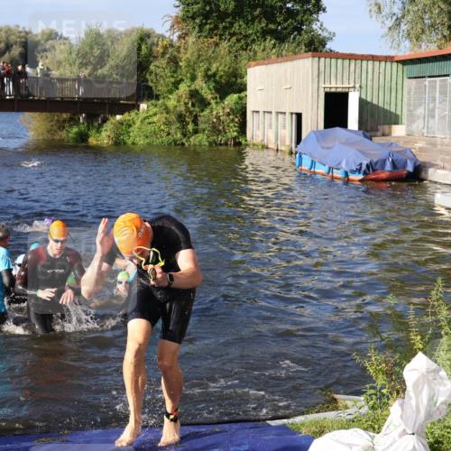31.08.2025 - Elbe Triathlon Hamburg Luisa Fischer http://msf.ph/oto/8675623 31.08.2025 08:58:45 Schwimmen 386, 425, 436, 464, 470, 512, 523, 529, 553 meine-sportfotos.de