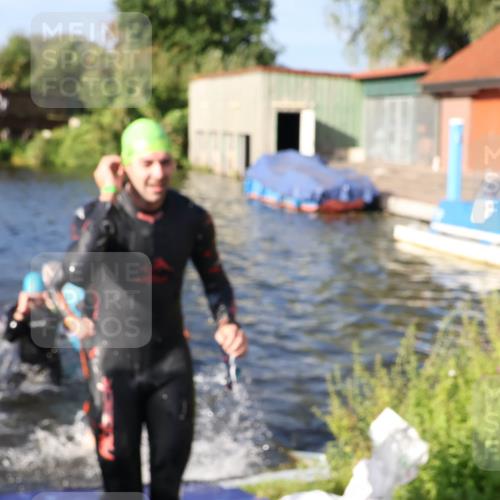 31.08.2025 - Elbe Triathlon Hamburg Luisa Fischer http://msf.ph/oto/8675636 31.08.2025 08:58:52 Schwimmen 386, 425, 429, 435, 436, 470, 512, 523, 529, 553 meine-sportfotos.de