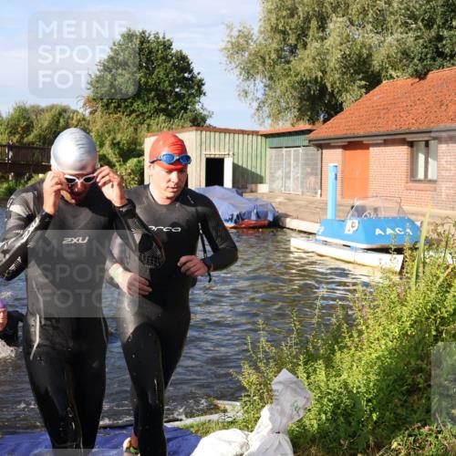31.08.2025 - Elbe Triathlon Hamburg Luisa Fischer http://msf.ph/oto/8675639 31.08.2025 08:58:55 Schwimmen 386, 429, 435, 470, 512, 523, 529, 548 meine-sportfotos.de