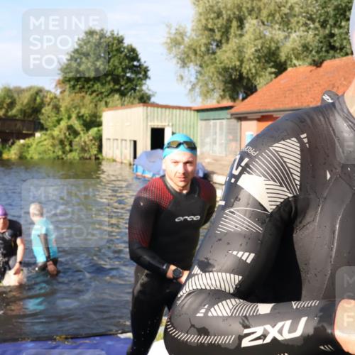31.08.2025 - Elbe Triathlon Hamburg Luisa Fischer http://msf.ph/oto/8675643 31.08.2025 08:58:56 Schwimmen 386, 429, 435, 470, 512, 523, 548 meine-sportfotos.de
