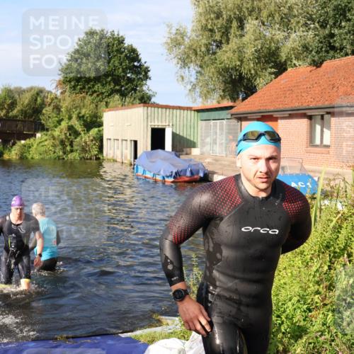31.08.2025 - Elbe Triathlon Hamburg Luisa Fischer http://msf.ph/oto/8675646 31.08.2025 08:58:56 Schwimmen 386, 429, 435, 470, 512, 523, 548 meine-sportfotos.de