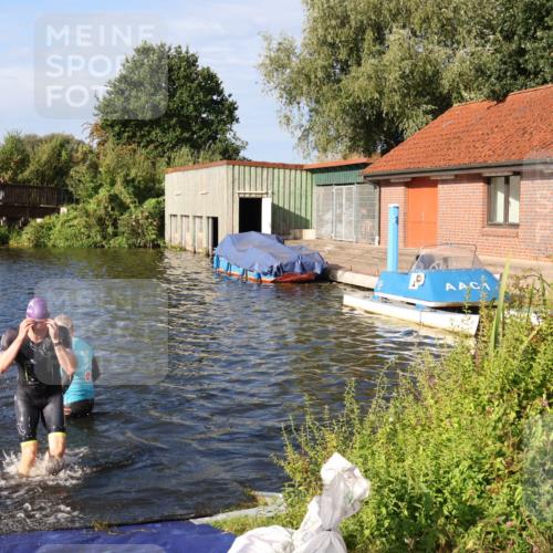 31.08.2025 - Elbe Triathlon Hamburg Luisa Fischer http://msf.ph/oto/8675649 31.08.2025 08:58:57 Schwimmen 386, 429, 435, 512, 523, 548 meine-sportfotos.de