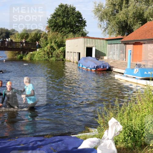 31.08.2025 - Elbe Triathlon Hamburg Luisa Fischer http://msf.ph/oto/8675651 31.08.2025 08:59:26 Schwimmen 322 meine-sportfotos.de
