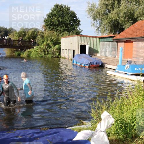 31.08.2025 - Elbe Triathlon Hamburg Luisa Fischer http://msf.ph/oto/8675652 31.08.2025 08:59:26 Schwimmen 322 meine-sportfotos.de