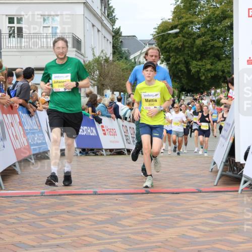 31.08.2025 - 21. Blankeneser Heldenlauf Strokosch-Dieckow http://msf.ph/oto/8675661 31.08.2025 10:34:34 Ziel 2110, 2668, 2090, 2083 meine-sportfotos.de