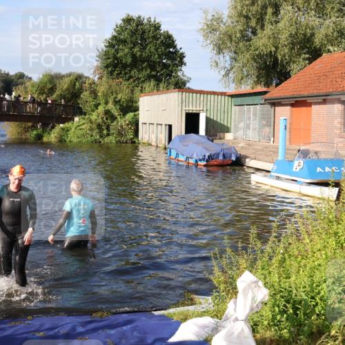 31.08.2025 - Elbe Triathlon Hamburg Luisa Fischer http://msf.ph/oto/8675662 31.08.2025 08:59:28 Schwimmen 322 meine-sportfotos.de