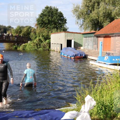 31.08.2025 - Elbe Triathlon Hamburg Luisa Fischer http://msf.ph/oto/8675665 31.08.2025 08:59:29 Schwimmen 322 meine-sportfotos.de