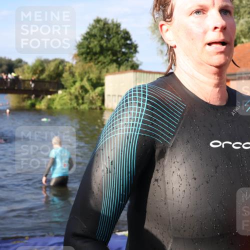 31.08.2025 - Elbe Triathlon Hamburg Luisa Fischer http://msf.ph/oto/8675683 31.08.2025 08:59:32 Schwimmen 322 meine-sportfotos.de