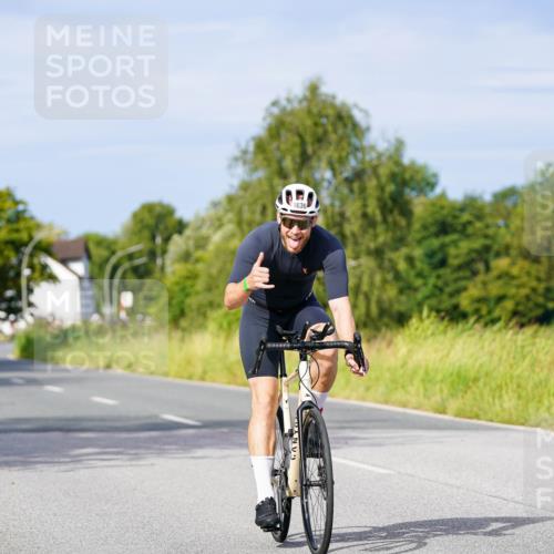 31.08.2025 - Elbe Triathlon Hamburg Michael Burmester http://msf.ph/oto/8675710 31.08.2025 10:21:19 Radfahren 687, 744, 822, 1034, 1036 meine-sportfotos.de