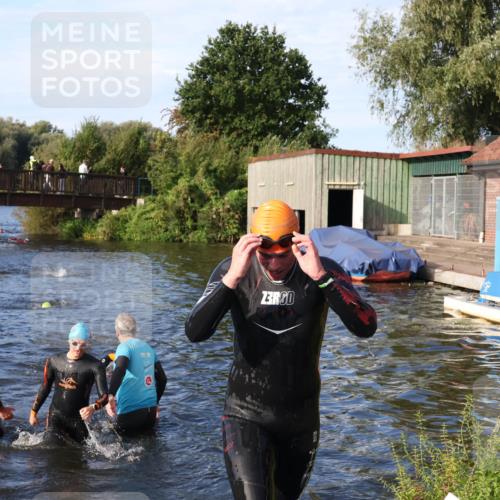 31.08.2025 - Elbe Triathlon Hamburg Luisa Fischer http://msf.ph/oto/8675771 31.08.2025 09:00:40 Schwimmen 393, 424 meine-sportfotos.de