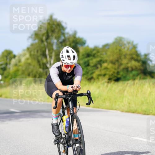 31.08.2025 - Elbe Triathlon Hamburg Michael Burmester http://msf.ph/oto/8675777 31.08.2025 10:21:27 Radfahren 687, 744, 790, 822, 960 meine-sportfotos.de