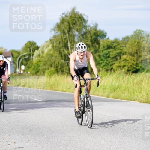 31.08.2025 - Elbe Triathlon Hamburg Michael Burmester http://msf.ph/oto/8675793 31.08.2025 10:21:35 Radfahren 736, 766, 907, 933, 957, 960, 986 meine-sportfotos.de