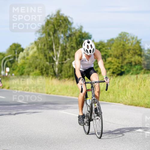 31.08.2025 - Elbe Triathlon Hamburg Michael Burmester http://msf.ph/oto/8675797 31.08.2025 10:21:35 Radfahren 736, 766, 907, 933, 957, 960, 986 meine-sportfotos.de