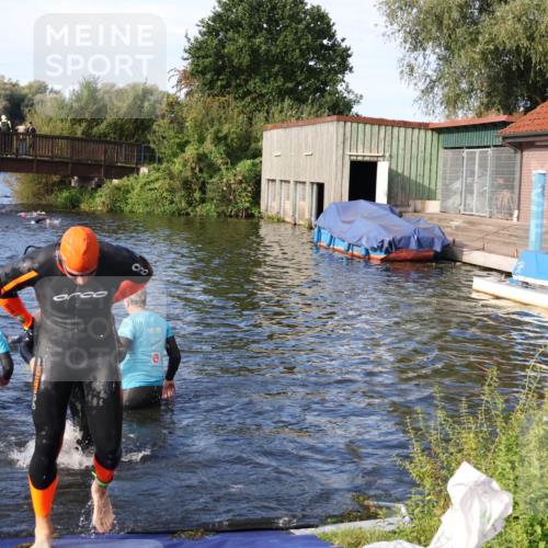 31.08.2025 - Elbe Triathlon Hamburg Luisa Fischer http://msf.ph/oto/8675801 31.08.2025 09:00:50 Schwimmen 403, 414, 489 meine-sportfotos.de
