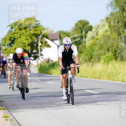 31.08.2025 - Elbe Triathlon Hamburg Michael Burmester http://msf.ph/oto/8675808 31.08.2025 10:21:38 Radfahren 736, 764, 766, 788, 907, 933, 957, 986 meine-sportfotos.de