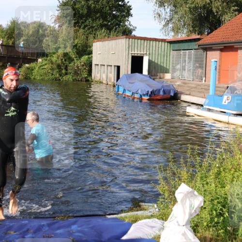 31.08.2025 - Elbe Triathlon Hamburg Luisa Fischer http://msf.ph/oto/8675837 31.08.2025 09:01:07 Schwimmen 471, 514 meine-sportfotos.de