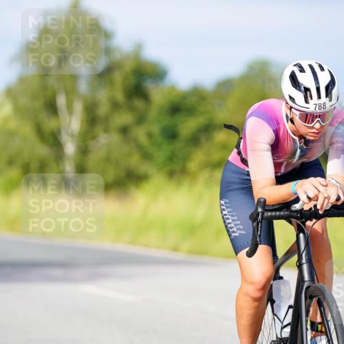 31.08.2025 - Elbe Triathlon Hamburg Michael Burmester http://msf.ph/oto/8675841 31.08.2025 10:21:43 Radfahren 736, 764, 766, 788, 895, 900, 907, 933 meine-sportfotos.de