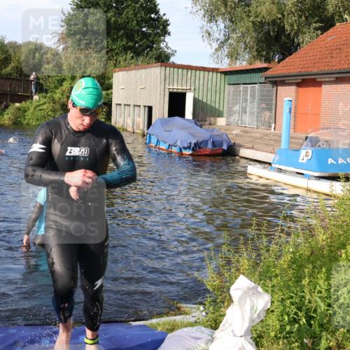 31.08.2025 - Elbe Triathlon Hamburg Luisa Fischer http://msf.ph/oto/8675850 31.08.2025 09:01:12 Schwimmen 471, 514 meine-sportfotos.de
