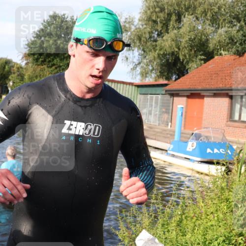 31.08.2025 - Elbe Triathlon Hamburg Luisa Fischer http://msf.ph/oto/8675854 31.08.2025 09:01:13 Schwimmen 471 meine-sportfotos.de