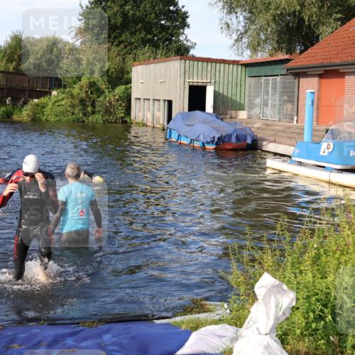 31.08.2025 - Elbe Triathlon Hamburg Luisa Fischer http://msf.ph/oto/8675864 31.08.2025 09:01:31 Schwimmen 502, 533 meine-sportfotos.de