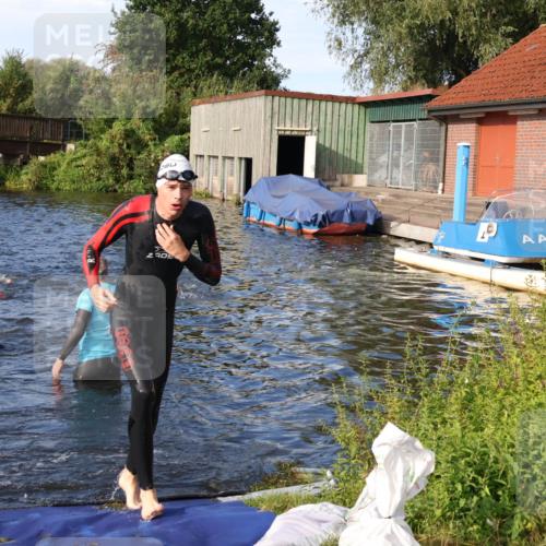 31.08.2025 - Elbe Triathlon Hamburg Luisa Fischer http://msf.ph/oto/8675874 31.08.2025 09:01:33 Schwimmen 502, 533 meine-sportfotos.de