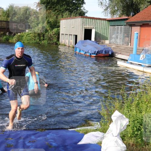 31.08.2025 - Elbe Triathlon Hamburg Luisa Fischer http://msf.ph/oto/8675887 31.08.2025 09:01:39 Schwimmen 431, 533, 534 meine-sportfotos.de