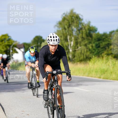 31.08.2025 - Elbe Triathlon Hamburg Michael Burmester http://msf.ph/oto/8675891 31.08.2025 10:21:57 Radfahren 654, 769, 796, 810, 814, 842, 844, 849, 953, 1024, 1030, 1101 meine-sportfotos.de