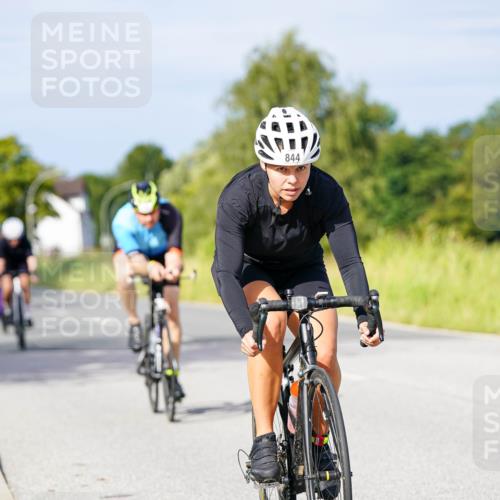 31.08.2025 - Elbe Triathlon Hamburg Michael Burmester http://msf.ph/oto/8675895 31.08.2025 10:21:57 Radfahren 654, 769, 796, 810, 814, 842, 844, 849, 953, 1024, 1030, 1101 meine-sportfotos.de