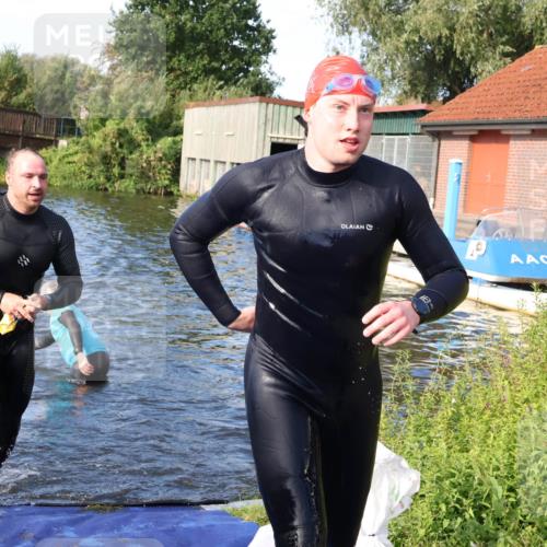 31.08.2025 - Elbe Triathlon Hamburg Luisa Fischer http://msf.ph/oto/8675905 31.08.2025 09:01:46 Schwimmen 421, 431, 444, 534 meine-sportfotos.de