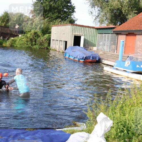 31.08.2025 - Elbe Triathlon Hamburg Luisa Fischer http://msf.ph/oto/8675916 31.08.2025 09:01:48 Schwimmen 421, 431, 434, 444, 534 meine-sportfotos.de
