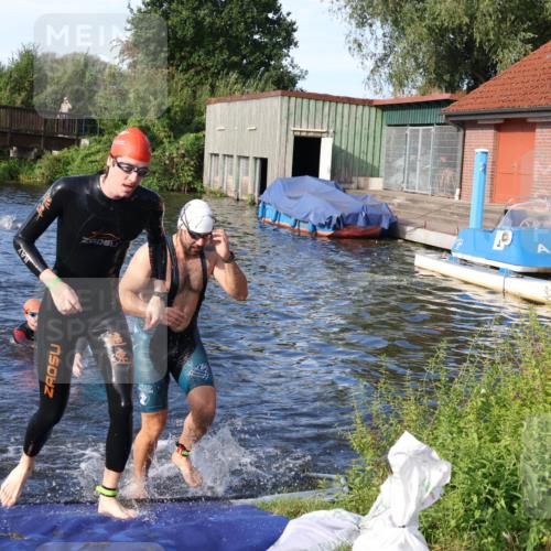 31.08.2025 - Elbe Triathlon Hamburg Luisa Fischer http://msf.ph/oto/8675922 31.08.2025 09:01:53 Schwimmen 421, 434, 444, 519 meine-sportfotos.de