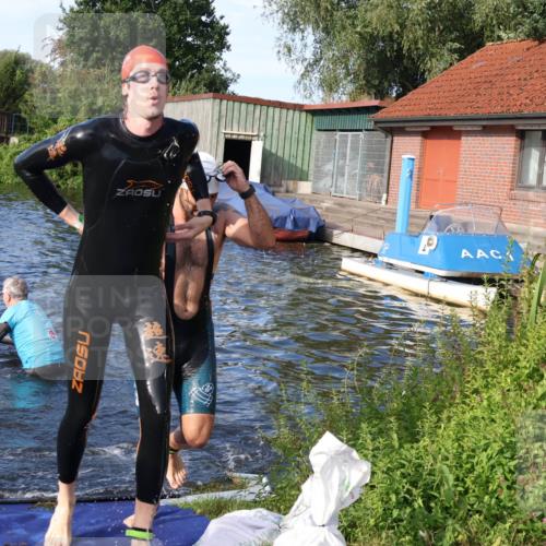 31.08.2025 - Elbe Triathlon Hamburg Luisa Fischer http://msf.ph/oto/8675925 31.08.2025 09:01:53 Schwimmen 421, 434, 444, 519 meine-sportfotos.de