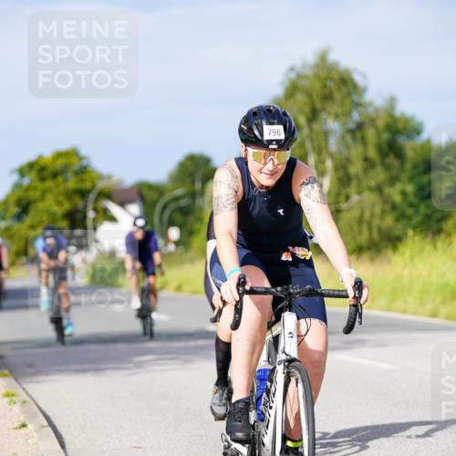 31.08.2025 - Elbe Triathlon Hamburg Michael Burmester http://msf.ph/oto/8675926 31.08.2025 10:22:01 Radfahren 413, 769, 796, 810, 814, 842, 1030, 1042, 1101 meine-sportfotos.de