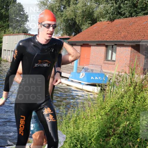 31.08.2025 - Elbe Triathlon Hamburg Luisa Fischer http://msf.ph/oto/8675929 31.08.2025 09:01:54 Schwimmen 421, 434, 444, 507, 519 meine-sportfotos.de